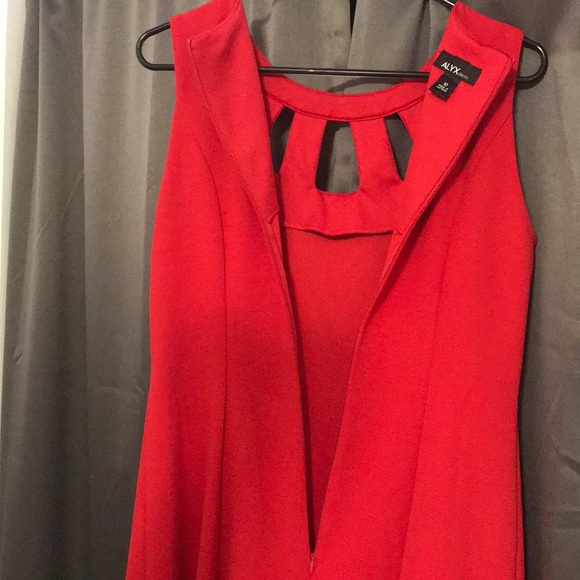 Red dress - Picture 6 of 6